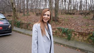 Ailesiyle aynı evde yaşadığı için karısıyla sorunlar yaşayan Ömer Bey, evi terk eden eşi Ayşe Hanım ile barışmak için Bir Şansım Olsa’ya başvuracak. ...