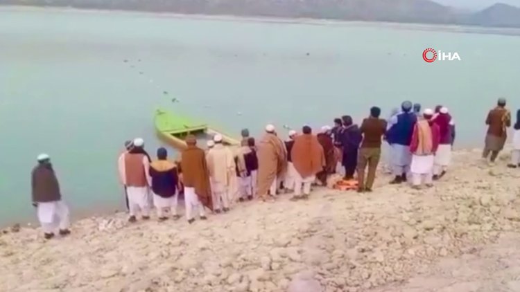 Pakistan'da bot alabora oldu: 10 çocuk hayatını kaybetti