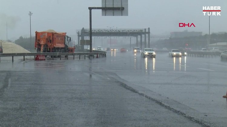 Anadolu Yakası'nda kar yağışı başladı