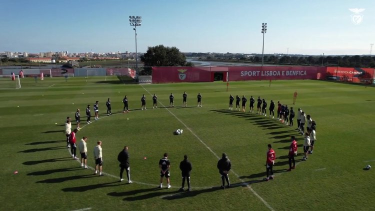 Benfica'dan saygı duruşu