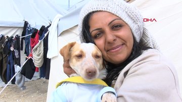 Deprem sırasında köpeği uyandırdı, çocuklarıyla ağır hasarlı evinden çıktı