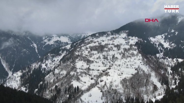 Kardan yolları kapanıp, telefon şarjı biten çifte drone ile pil desteği