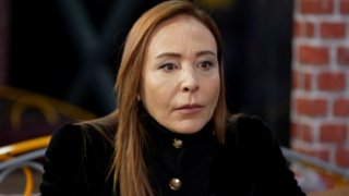 Evlatlarına 20 yıldır hasret kalan bir annenin yalvarışlarını dinleyen Ahu Sungur, Gözde Hanım'ın çocuklarıyla konuşurken göz yaşlarına hakim olamadı. ...