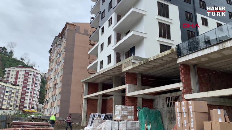 İnşaatın beşinci katından düşerek vefat etti