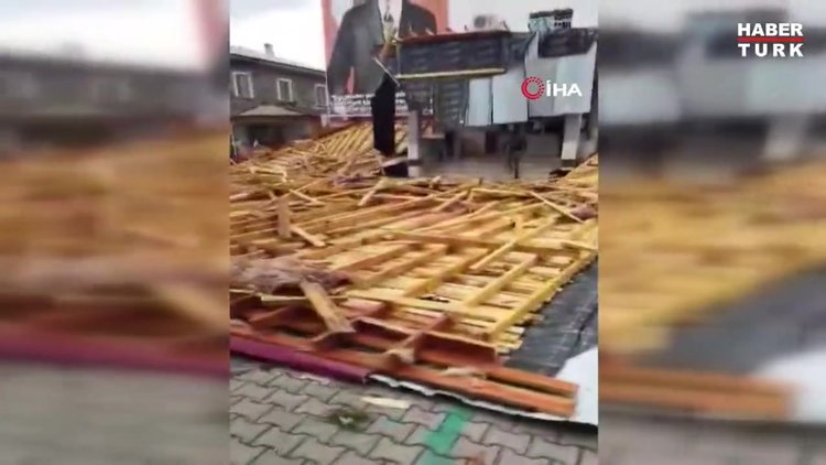 Öğrenciler dersteyken okulun çatısı uçtu!