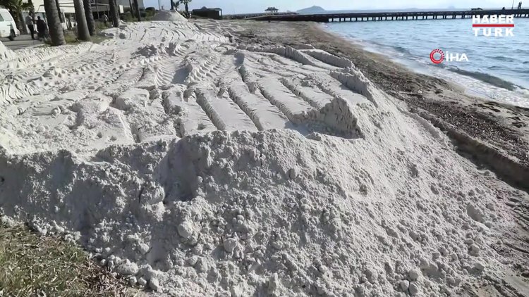 Bodrum'da sahile beyaz kum dökerek Maldivlere benzetmeye çalıştılar!