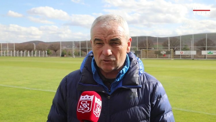 Sivasspor Teknik Direktörü Çalımbaydan taraftara destek çağrısı