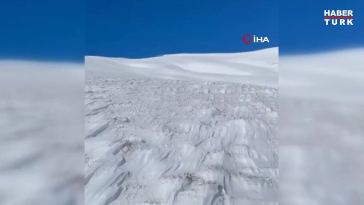Yabancı dağcılar Nemrut Dağı'nda kayak yaptı
