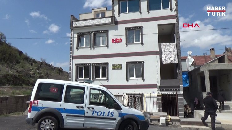 İki çocuk annesi, evinde ölü bulundu