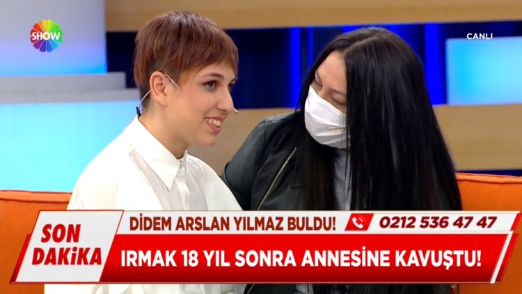 Irmak 18 yıl sonra annesine Didem Arslan Yılmaz'la Vazgeçme stüdyosunda kavuştu!