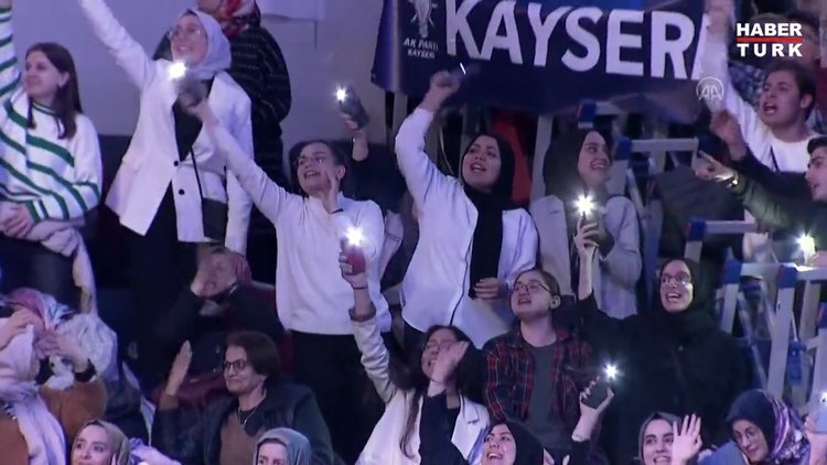 Cumhurbaşkanı Erdoğan: En düşük emekli maaşını 66 liradan almıştık, 7500 liraya çıkardığımızı biliyorsunuz değil mi?"