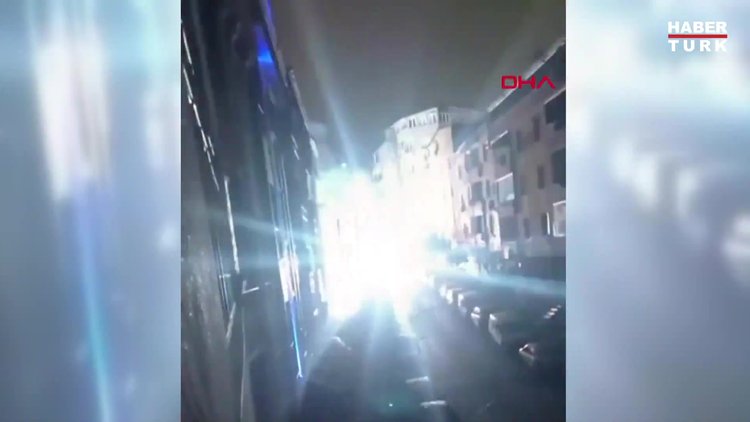Sultangazi'de elektrik kablolarında oluşan patlama korkuttu