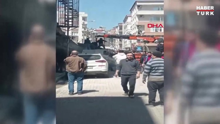 Güngören'de metruk binada çökme