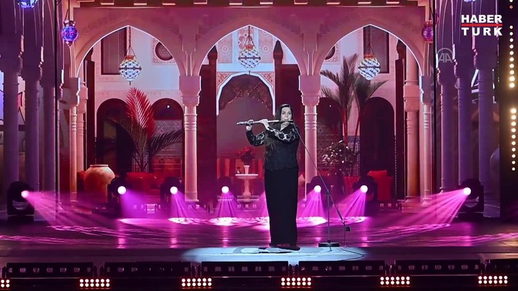 Ünlü Türk flüt sanatçısı Kutluer, Rusya'da "BraVo" müzik ödülünü aldı