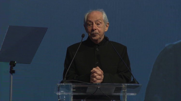 Genco Erkal ve Dostlar Tiyatrosu, 22. Vehbi Koç Ödülü'nün sahibi oldu