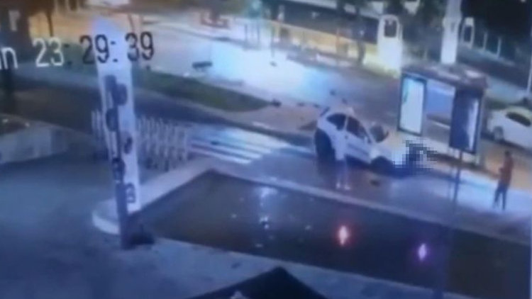 Kağıthane'de kendi kullandığı otomobilin altında kalan sürücü öldü!