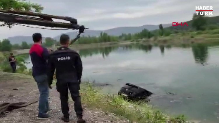 Bilecik'te otomobil göle uçtu: 3 ölü, 2 yaralı