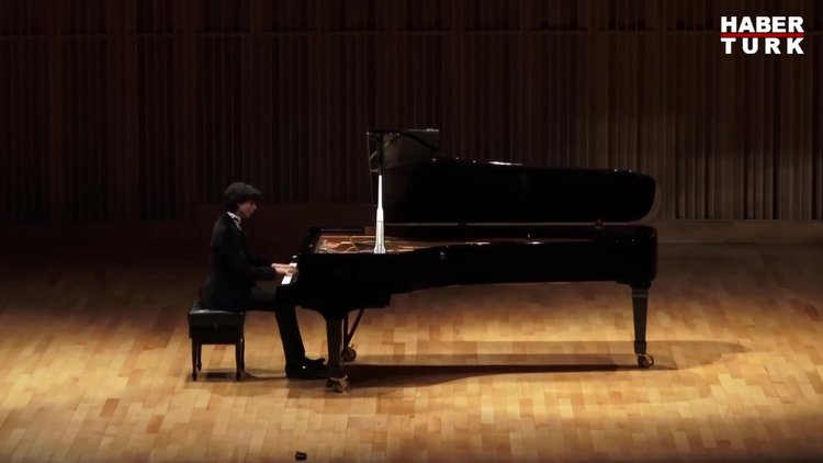 Parlayan Yıldızlar İş Sanat'ta