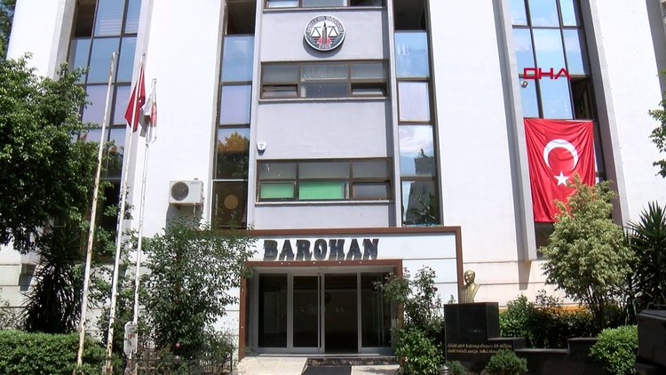 84 yaşında avukat oldu