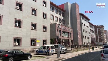 Annesini tehdit eden babasını öldürdü