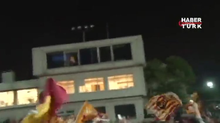 Icardi'den 'Aşkın Olayım' performansı