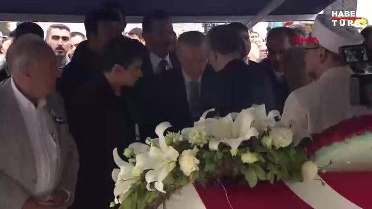 Cumhurbaşkanı Erdoğan, Gazeteci Mehmet Barlas'ın cenazesine katıldı