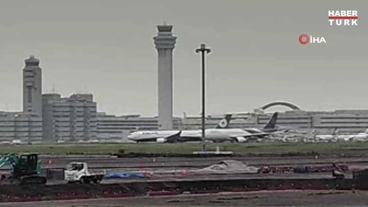 Japonya'da pistte korkutan anlar: İki yolcu uçağı temas etti