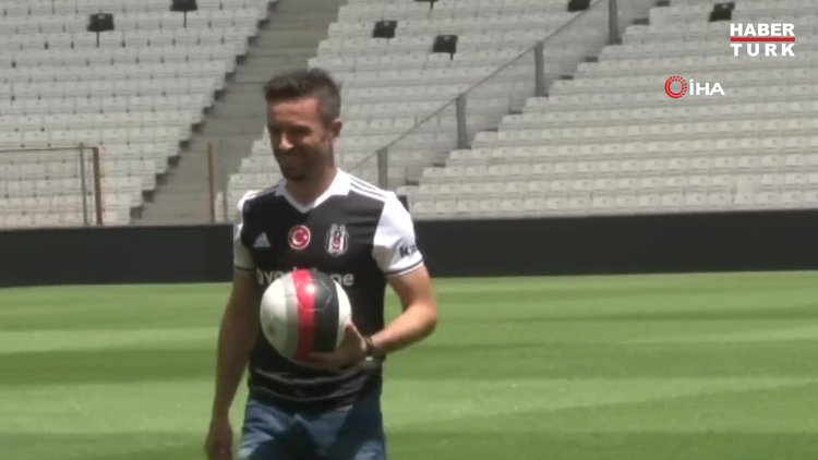 Gökhan Gönül, futbol kariyerini noktaladığı açıkladı