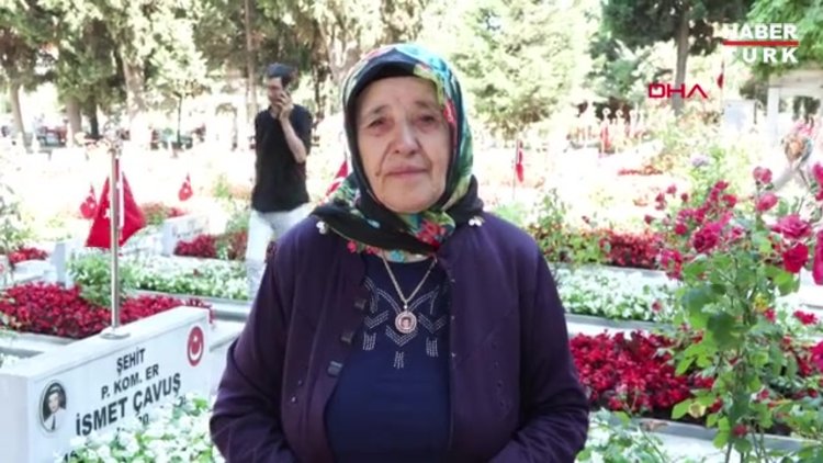 Edirnekapı Şehitliği'nde buruk bayram
