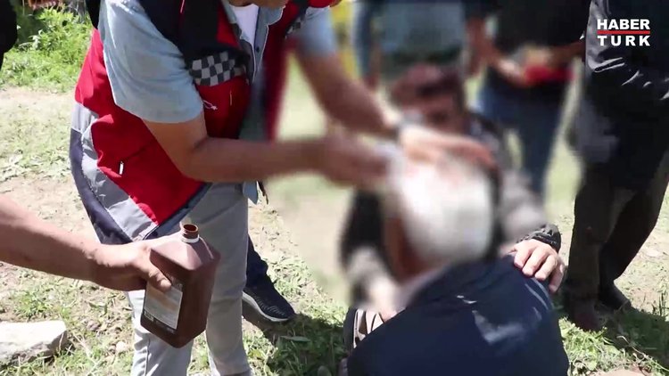 Cirit gösterisinde başlarına sopa isabet eden izleyiciler yaralandı