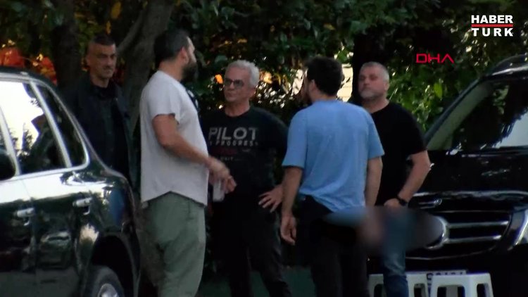 Sanat dünyasından Özkan Uğur'un ailesine taziye ziyareti