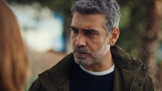 Defne'nin endişesi git gide artıyor. 