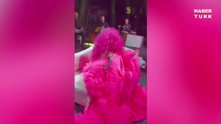 Bülent Ersoy 'Barbie' akımına son noktayı koydu