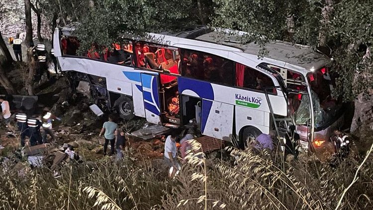  Yozgat'ta yolcu otobüsü şarampole uçtu: Çok sayıda ölü ve yaralı var!