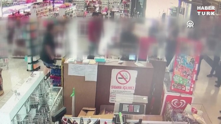 Dinlenme tesisindeki kavga güvenlik kamerasında