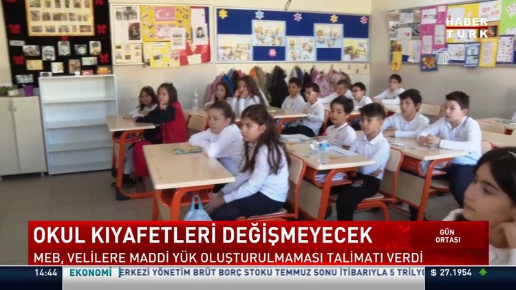 Okul kıyafetleri değişmeyecek