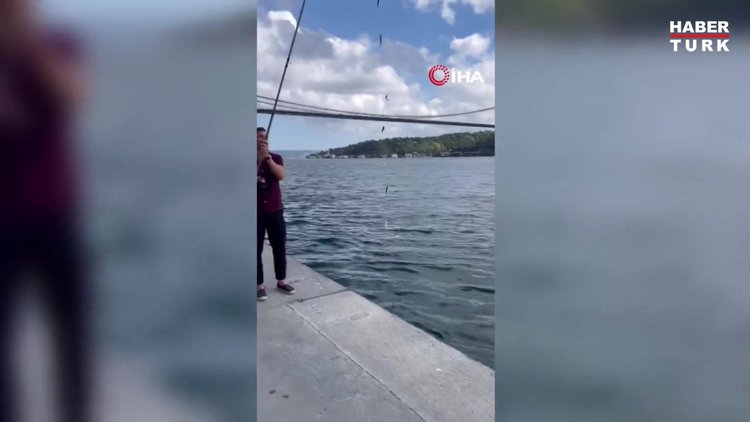 Dusan Tadic, İstanbul Boğazı'nda balık tuttu
