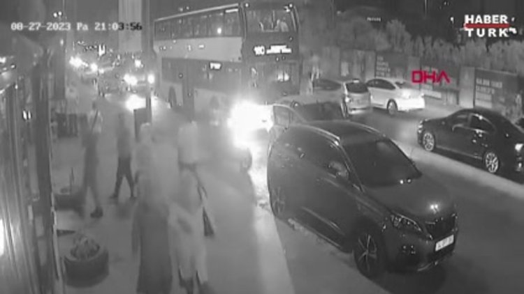 Kadıköy'de İETT şoförüne biber gazı sıktı! Yolcular baygınlık geçirdi