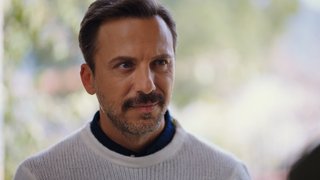 Ozan, Salih'in evine geliyor. 