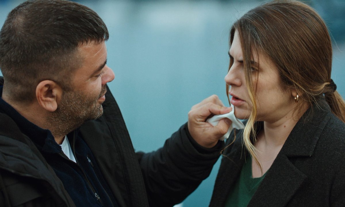 Salih, Hasan ve Zehra için buluşma ayarlıyor!