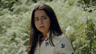 Melissa’ya verdiği sözü tutan Fevzi, Karakiraz’ı terk eder. 