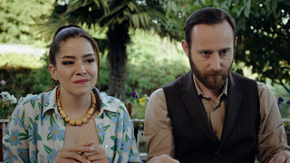 Melissa, Fevzi’ye haksızlık ettiğini düşünürken, Öykü Karakiraz’a geri döner.