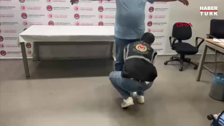 Sabiha Gökçen Havalimanı'nda 7 milyon 552 bin lira değerinde 15 kol saati ele geçirildi