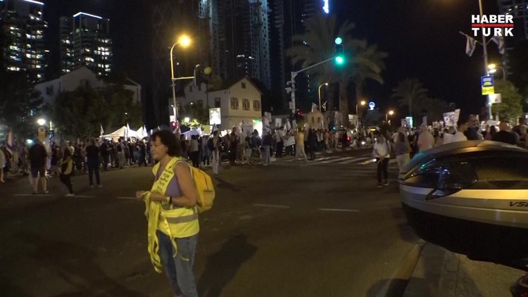 Tel Aviv'de ateşkes protestosu
