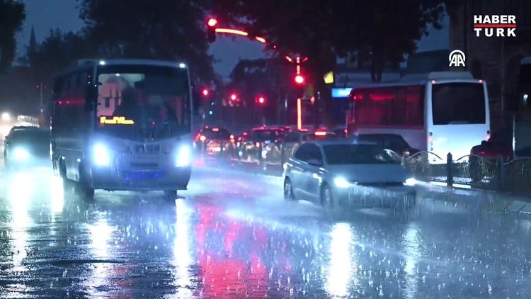 Kuvvetli sağanak etkili oluyor