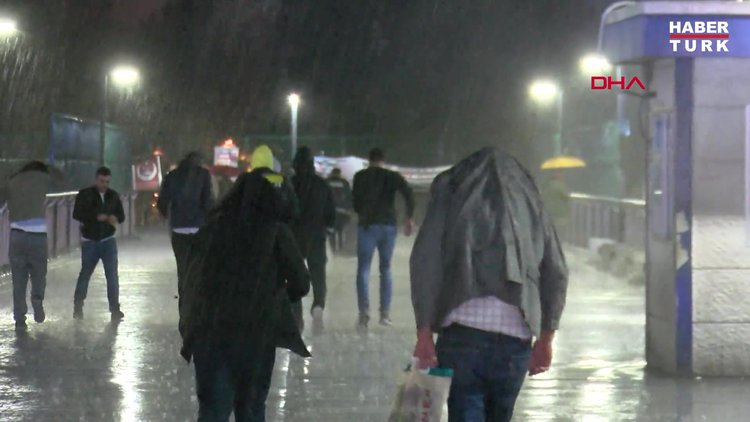 Meteoroloji saat verdi harita ile uyardı! 5 bölgede sağanak!