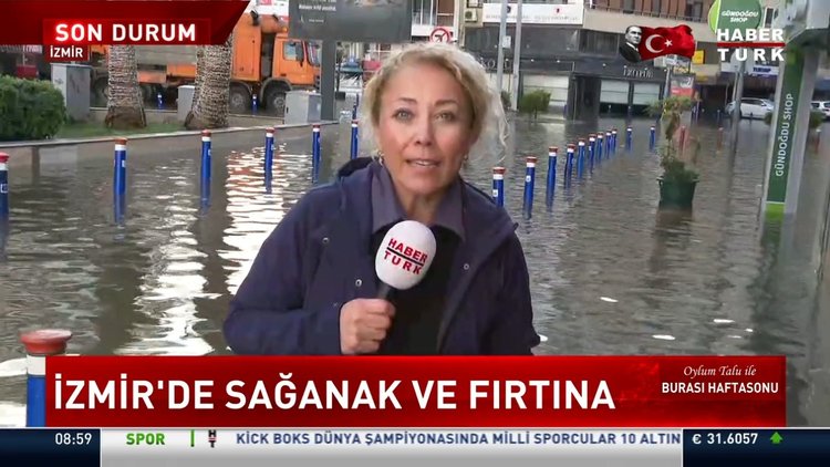 İzmir'de sel nedeniyle deniz taştı