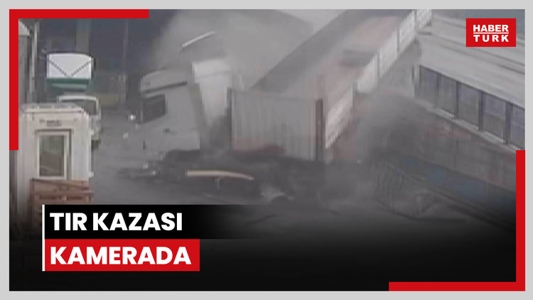 Başakşehir'de facianın eşinden dönülen tır kazası kamerada
