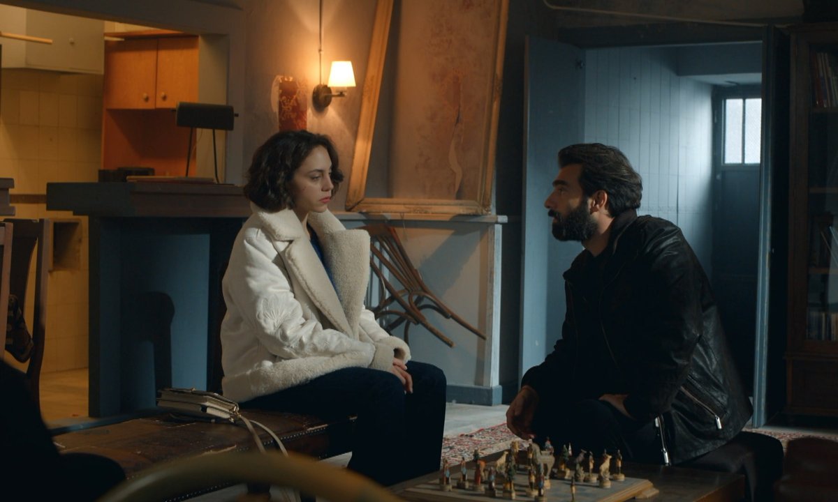 Zeynep, Kara'dan yardım istiyor! 