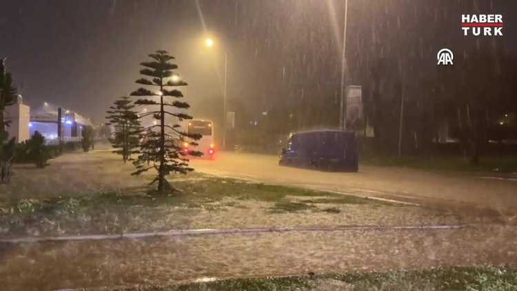 Şiddetli yağış yaşamı olumsuz etkiledi